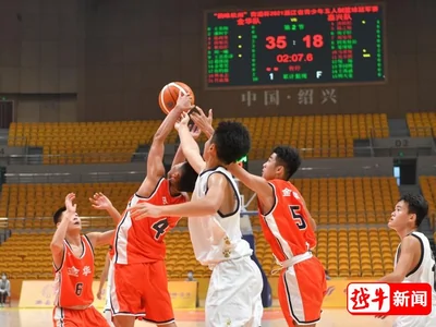 天津津门虎守门员组训练，小闫秀西班牙语黄嘉辉与外援无障碍交流
